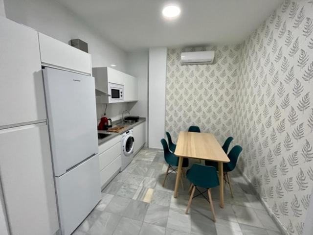 Ad1b Arenal 3br Apartment, 250 Mtrs From Cathedral *