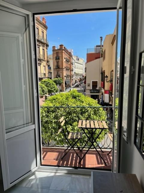 Ad1b Arenal 3br Apartment, 250 Mtrs From Cathedral * Séville