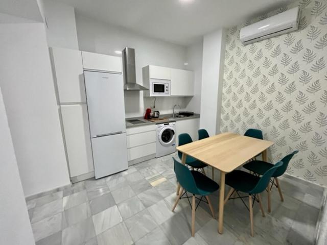 Ad1b Arenal 3br Apartment, 250 Mtrs From Cathedral *