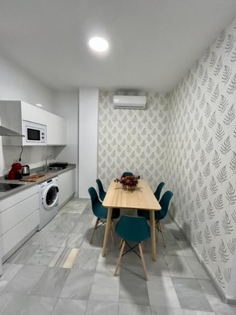 Ad1b Arenal 3br Apartment, 250 Mtrs From Cathedral *